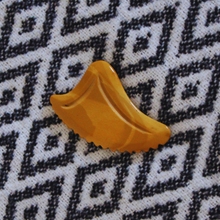 Load image into Gallery viewer, CHIA Heart Glow gua sha