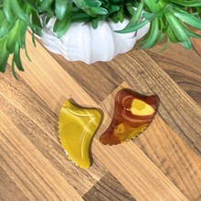 Load image into Gallery viewer, CHIA Heart Glow gua sha