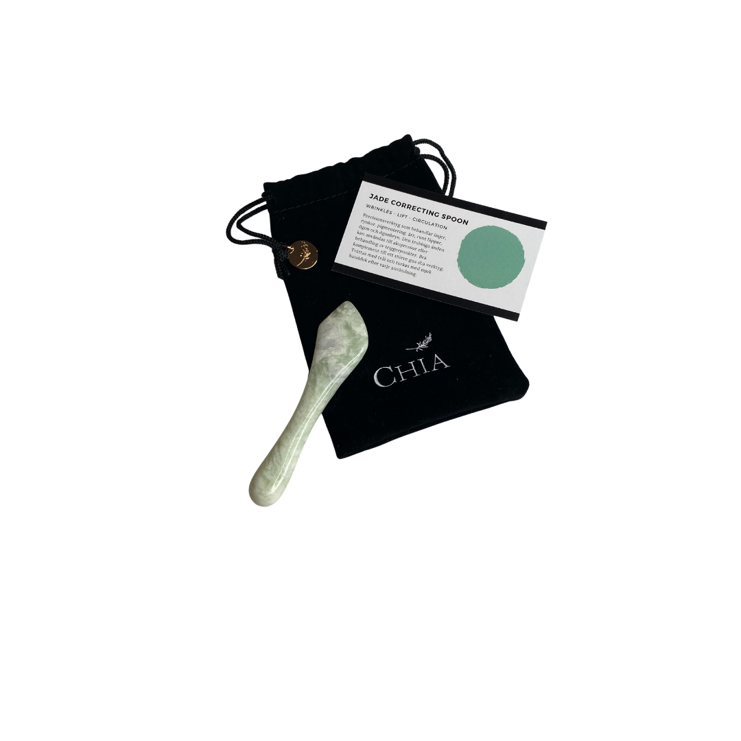 Correcting Jade Spoon